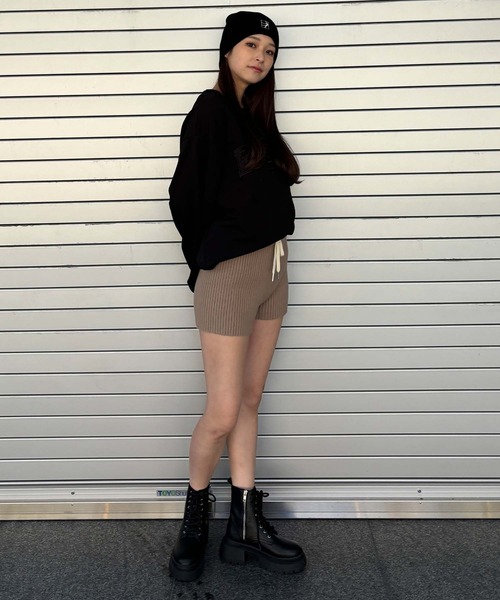 ENVYM（アンビー）の「カレッジロゴスウェット（スウェット・レディース・グレー/ブラック/ホワイト・FREE）」の16枚目の写真