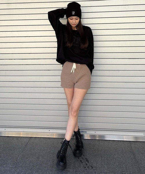 ENVYM（アンビー）の「カレッジロゴスウェット（スウェット・レディース・グレー/ブラック/ホワイト・FREE）」の17枚目の写真