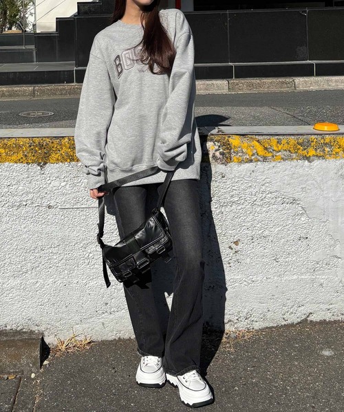 ENVYM（アンビー）の「カレッジロゴスウェット（スウェット・レディース・グレー/ブラック/ホワイト・FREE）」の13枚目の写真