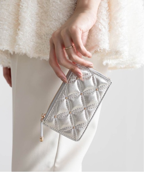 RANDA（ランダ）の「キルティングｘスタッズ フラグメントケース（カードケース・レディース・ピンク/アイボリー/ブラック/シルバー・FREE）」の11枚目の写真