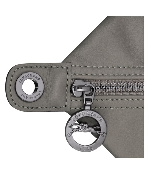 LONGCHAMP（ロンシャン）の「ル プリアージュR エクストラ ショルダーバッグ M（ショルダーバッグ・レディース・ブラック/グレー/ナチュラル・FREE）」の7枚目の写真