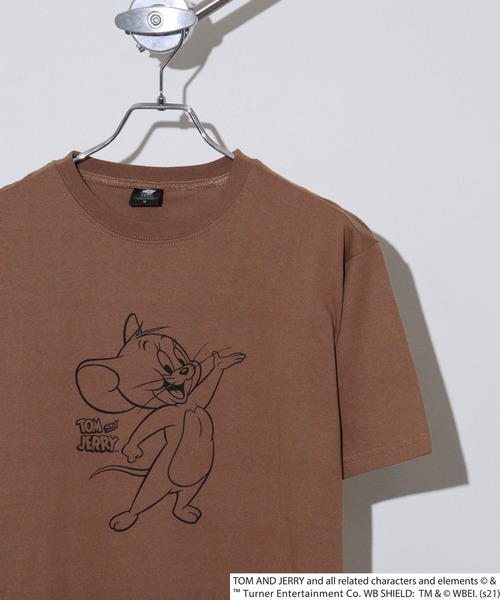 Tom&Jerry(トムアンドジェリー)の「トムとジェリープリント柄 オーバーサイズ半袖Tシャツ(Tシャツ/カットソー・メンズ・ベージュ/ミント/モカ/ラベンダー/チャコール/ブラウン系/パープル系/ライトグリーン系/ベージュ系/オフホワイト/チャコールグレー/ホワイト系・M/L/XL)」の6枚目の写真