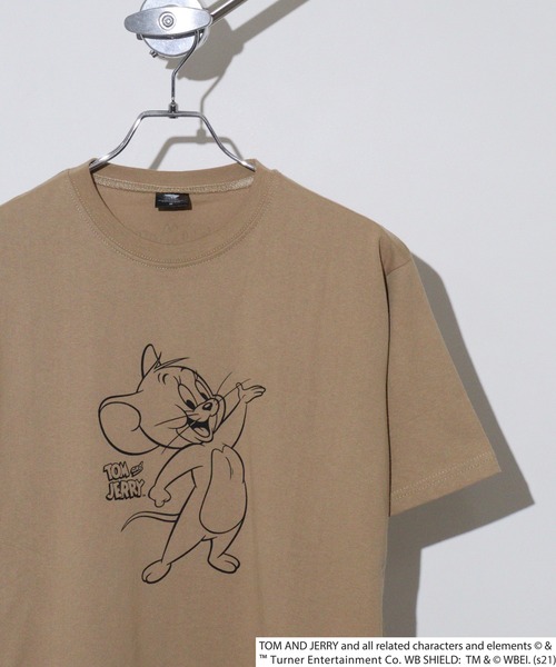 Tom&Jerry(トムアンドジェリー)の「トムとジェリープリント柄 オーバーサイズ半袖Tシャツ(Tシャツ/カットソー・メンズ・ベージュ/ミント/モカ/ラベンダー/チャコール/ブラウン系/パープル系/ライトグリーン系/ベージュ系/オフホワイト/チャコールグレー/ホワイト系・M/L/XL)」の8枚目の写真