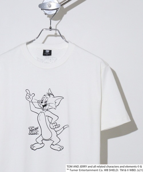Tom&Jerry(トムアンドジェリー)の「トムとジェリープリント柄 オーバーサイズ半袖Tシャツ(Tシャツ/カットソー・メンズ・ベージュ/ミント/モカ/ラベンダー/チャコール/ブラウン系/パープル系/ライトグリーン系/ベージュ系/オフホワイト/チャコールグレー/ホワイト系・M/L/XL)」の2枚目の写真