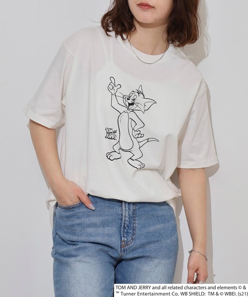 Tom&Jerry(トムアンドジェリー)の「トムとジェリープリント柄 オーバーサイズ半袖Tシャツ(Tシャツ/カットソー・メンズ・ベージュ/ミント/モカ/ラベンダー/チャコール/ブラウン系/パープル系/ライトグリーン系/ベージュ系/オフホワイト/チャコールグレー/ホワイト系・M/L/XL)」の21枚目の写真