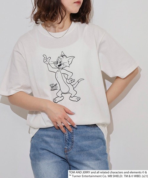 Tom&Jerry(トムアンドジェリー)の「トムとジェリープリント柄 オーバーサイズ半袖Tシャツ(Tシャツ/カットソー・メンズ・ベージュ/ミント/モカ/ラベンダー/チャコール/ブラウン系/パープル系/ライトグリーン系/ベージュ系/オフホワイト/チャコールグレー/ホワイト系・M/L/XL)」の20枚目の写真