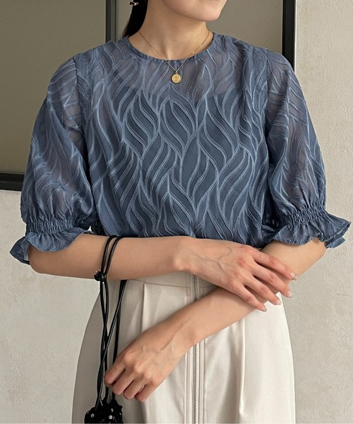 Thevon（ゼボン）の「シアージャガード袖ギャザーブラウス（シャツ/ブラウス・レディース・アイボリー/ライム/ブルー/グレー・FREE）」の4枚目の写真