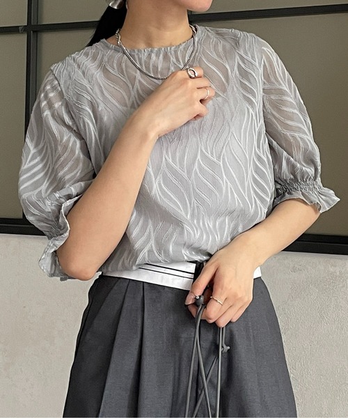 Thevon（ゼボン）の「シアージャガード袖ギャザーブラウス（シャツ/ブラウス・レディース・アイボリー/ライム/ブルー/グレー・FREE）」の17枚目の写真