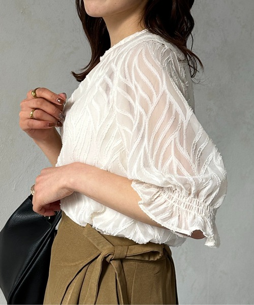 Thevon（ゼボン）の「シアージャガード袖ギャザーブラウス（シャツ/ブラウス・レディース・アイボリー/ライム/ブルー/グレー・FREE）」の6枚目の写真