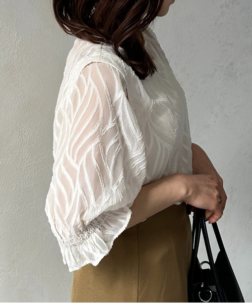 Thevon（ゼボン）の「シアージャガード袖ギャザーブラウス（シャツ/ブラウス・レディース・アイボリー/ライム/ブルー/グレー・FREE）」の8枚目の写真