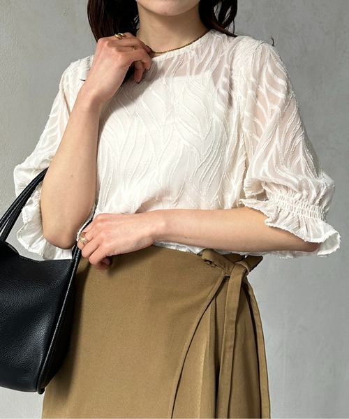 Thevon（ゼボン）の「シアージャガード袖ギャザーブラウス（シャツ/ブラウス・レディース・アイボリー/ライム/ブルー/グレー・FREE）」の9枚目の写真