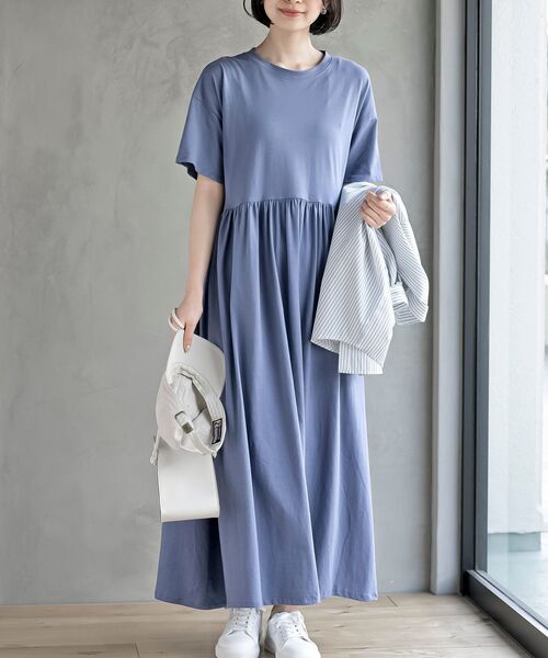 rps(アールピーエス)の「ウエストギャザーフレアーカットワンピース(ワンピース・レディース・ブラック/ブルー/チャコールグレー・M/フリー)」の3枚目の写真