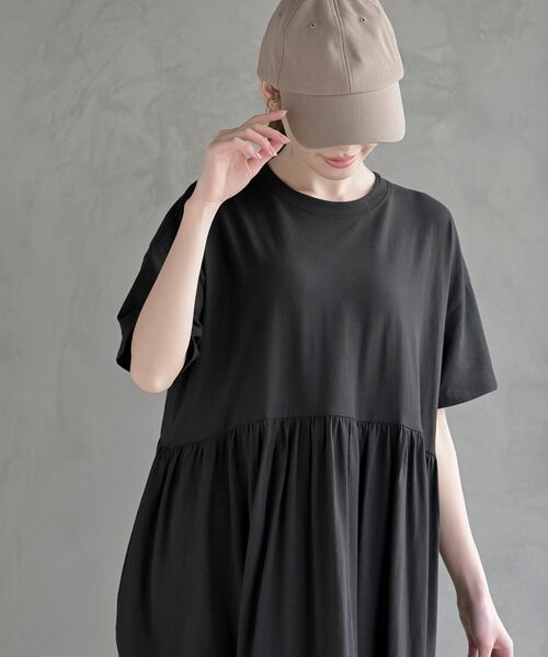 rps(アールピーエス)の「ウエストギャザーフレアーカットワンピース(ワンピース・レディース・ブラック/ブルー/チャコールグレー・M/フリー)」の13枚目の写真