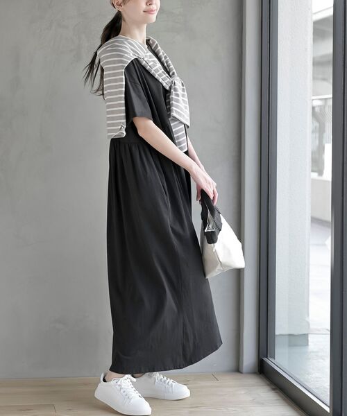 rps(アールピーエス)の「ウエストギャザーフレアーカットワンピース(ワンピース・レディース・ブラック/ブルー/チャコールグレー・M/フリー)」の15枚目の写真