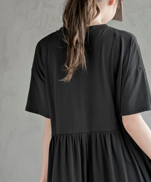 rps(アールピーエス)の「ウエストギャザーフレアーカットワンピース(ワンピース・レディース・ブラック/ブルー/チャコールグレー・M/フリー)」の16枚目の写真