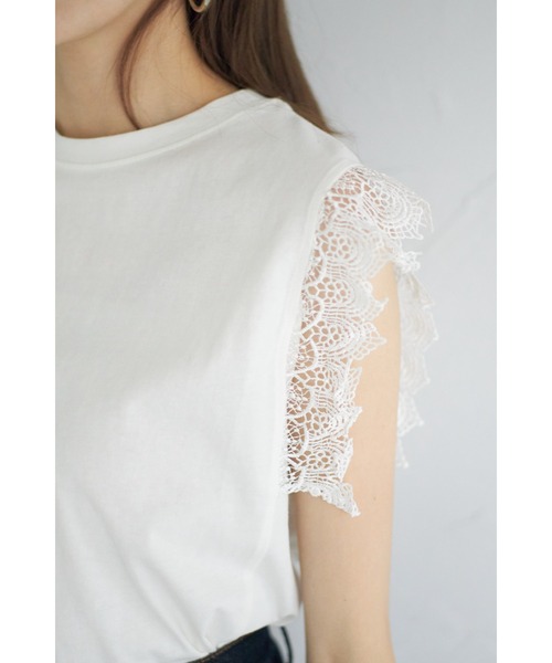 &. NOSTALGIA(アンドドットノスタルジア)の「【ZOZO限定】 ショルダーレースタンク(Tシャツ/カットソー・レディース・オフホワイト/ブラック・M)」の7枚目の写真