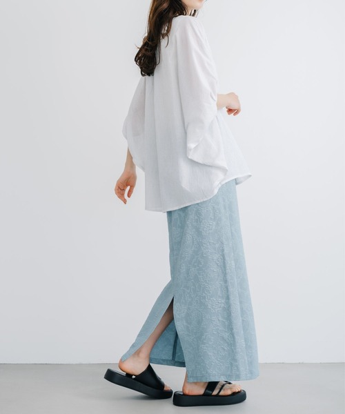 refinedworks(リファインドワークス)の「【refinedworks】 清涼感たっぷりなストライプシャツブラウス!(シャツ/ブラウス・レディース・グレー/ライトブルー/ホワイト・FREE)」の7枚目の写真