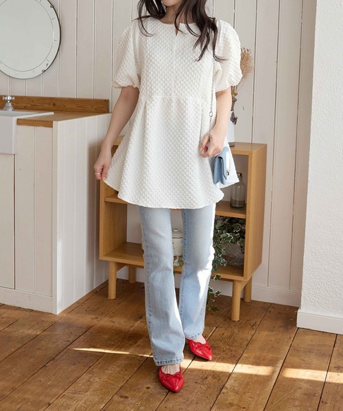 CHAN ME(チャンミ)の「ペプラムジャガードブラウス(シャツ/ブラウス・レディース・ブルー/ブラック/イエロー/パープル/ホワイト・MEDIUM/LARGE/X-LARGE/SMALL)」の21枚目の写真