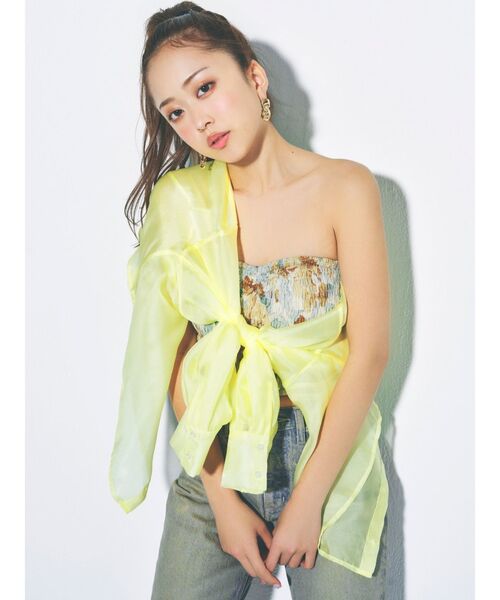 GYDA（ジェイダ）の「SHEERショートシャツ（シャツ/ブラウス・レディース・イエロー/オフホワイト/その他1・FREE）」の11枚目の写真