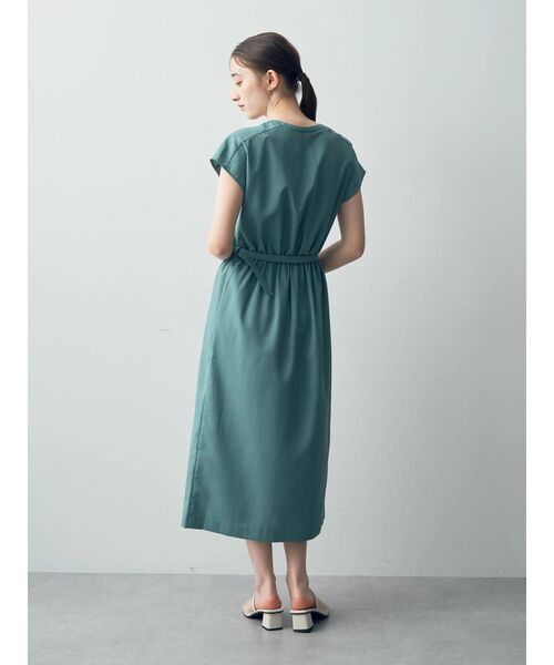 YECCA VECCA（イェッカヴェッカ）の「ポケットデザインワンピース（ワンピース・レディース・グレイッシュベージュ/グリーン/ネイビー・FREE）」の14枚目の写真
