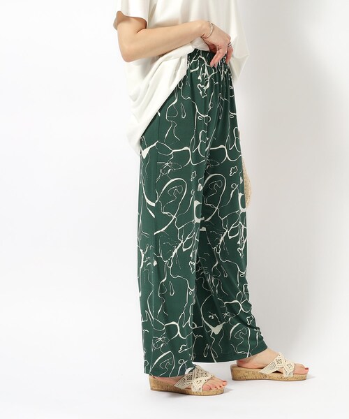 SHOO・LA・RUE（シューラルー）の「プリントイージーパンツ（その他パンツ・レディース・ブラック系/モスグリーン系/ブラック系6/ブルー系その他7・02/03/04）」の11枚目の写真