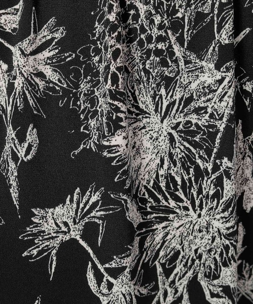 SHOO・LA・RUE（シューラルー）の「プリントイージーパンツ（その他パンツ・レディース・ブラック系/モスグリーン系/ブラック系6/ブルー系その他7・02/03/04）」の17枚目の写真