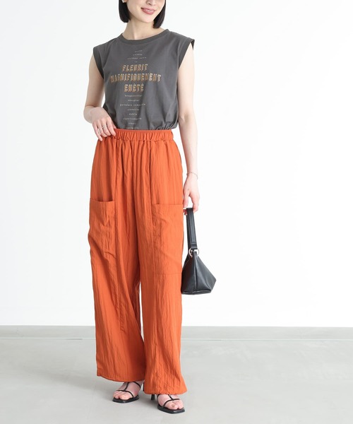 n'OrLABEL(ノアールレーベル)の「『ロゴフレンチスリーブTシャツ』(Tシャツ/カットソー・レディース・オフホワイト/グレイッシュブルー/チャコール・1/2)」の13枚目の写真