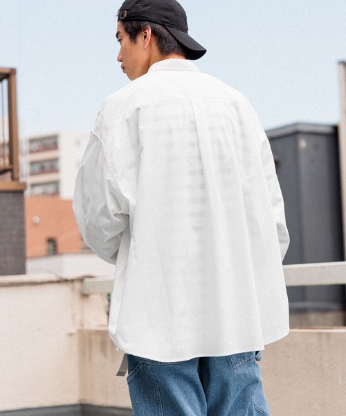 niko and...(ニコアンド)の「アソートシャツ ワイドレギュラーカラーシャツ(シャツ/ブラウス・メンズ・チャコール/イエロー/グリーン/オフホワイト/グレー/ブルー・MEDIUM/BIG(L))」の16枚目の写真