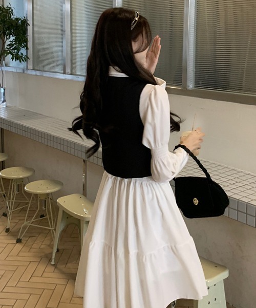 urge:(アージコロン )の「【URGE:】ショート丈 リボン ベスト(ベスト・レディース・ブラック・SMALL/X-LARGE/LARGE/MEDIUM)」の4枚目の写真
