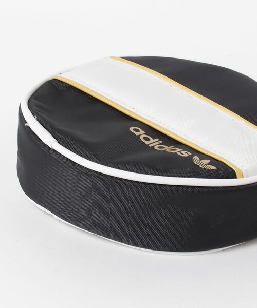adidas（アディダス）の「ラウンドバッグ / アディダスオリジナルス adidas Originals（ショルダーバッグ・メンズ・ブラック/レッド・FREE）」の9枚目の写真