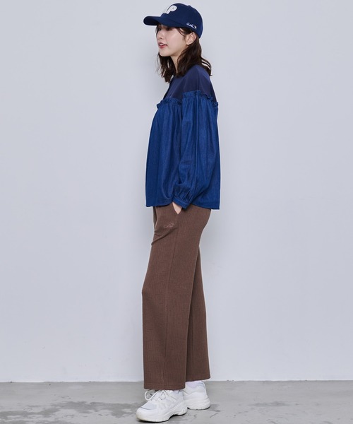 Arnold Palmer（アーノルドパーマー）の「フリル ヨークドッキング プルオーバー（シャツ/ブラウス・レディース・ブラック/アイボリー/ネイビー・L/M/S）」の8枚目の写真