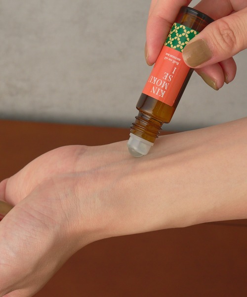 BIRTHDAY BAR(バースデイバー)の「KINMOKUSEI Roll on oil 金木犀 ロールオンオイル(ハンドケア/ハンドクリーム・レディース・オレンジ・0)」の3枚目の写真