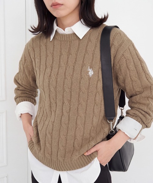 U.S. POLO ASSN.(ユーエスポロアッスン)の「【U.S. POLO ASSN.】25AW新色追加 ロイヤルバルキーケーブルニット メンズ、ウィメンズで着れるサイズ展開!(ニット/セーター・レディース・ネイビー/ホワイト/レッド/グリーン/グレー/ブラック/ベージュ/ワイン・S/M/L/XL)」の4枚目の写真