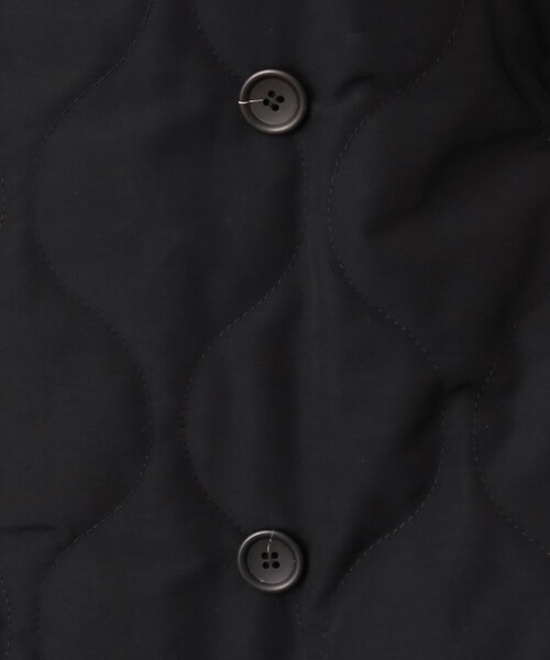 DRESSTERIOR(ドレステリア)の「◆VACHEMENT(ヴァシュモン)リサイクル60/40クロスキルティングコート(その他アウター・レディース・ブラック・00)」の11枚目の写真