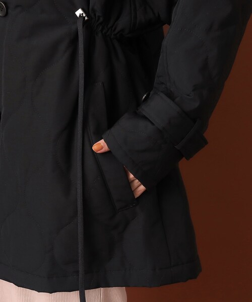 DRESSTERIOR(ドレステリア)の「◆VACHEMENT(ヴァシュモン)リサイクル60/40クロスキルティングコート(その他アウター・レディース・ブラック・00)」の18枚目の写真