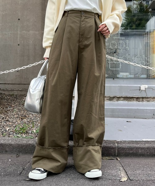 CIAOPANIC TYPY(チャオパニックティピー)の「タックチノ折り返しワイドストレートパンツ(チノパンツ・レディース・カーキ/ブラック/ベージュ・MEDIUM/SMALL)」の16枚目の写真