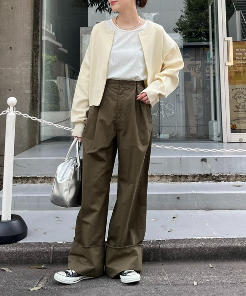 CIAOPANIC TYPY(チャオパニックティピー)の「タックチノ折り返しワイドストレートパンツ(チノパンツ・レディース・カーキ/ブラック/ベージュ・MEDIUM/SMALL)」の17枚目の写真