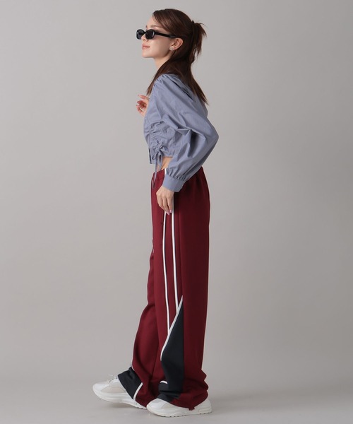 FOREVER 21(フォーエバー トゥエンティーワン)の「【2024FW】トラックワイドパンツ(その他パンツ・レディース・ネイビー/レッド・SMALL/MEDIUM)」の6枚目の写真