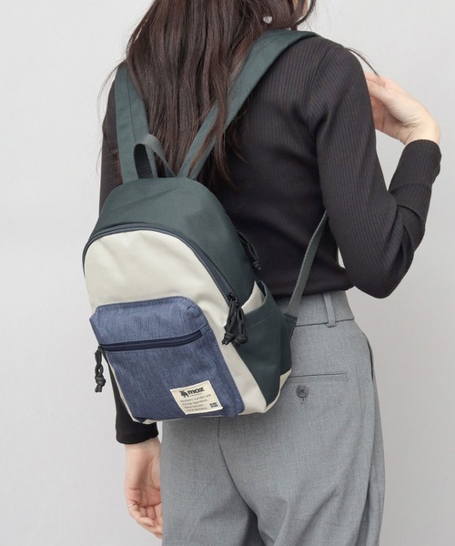 moz(モズ)の「メランジコンビ デイパック型 ミニリュック リフレクトチャーム付き(バックパック/リュック・レディース・ブラック/トリコロール/グレー系その他・FREE)」の5枚目の写真