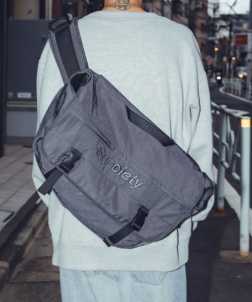 バリー BALLY ショルダーバッグ メッセンジャーバッグ レザー