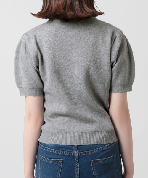 Julia Boutique（ジュリアブティック）の「パールデコ パフスリーブニットカーディガン（カーディガン/ボレロ・レディース・グレー/オフホワイト/ブラック/ピンク・ONE）」の13枚目の写真