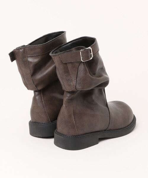 shoes365(シューズスリーシックスファイヴ)の「【shoes365】バックル付き 革ブーツ(ブーツ・レディース・ブラック/ブラウン・22.5cm/23.0cm/23.5cm/24.0cm/24.5cm/25.0cm)」の3枚目の写真
