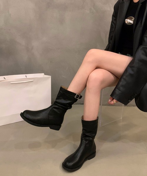 shoes365(シューズスリーシックスファイヴ)の「【shoes365】バックル付き 革ブーツ(ブーツ・レディース・ブラック/ブラウン・22.5cm/23.0cm/23.5cm/24.0cm/24.5cm/25.0cm)」の16枚目の写真