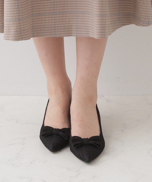couture brooch（クチュールブローチ）の「サイドカットリボンパンプス（パンプス・レディース・ナチュラル/ブラック・30/35/45）」の8枚目の写真