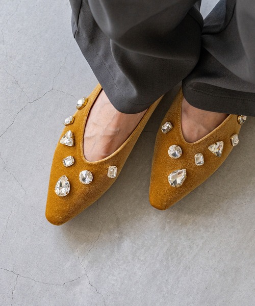 ビジュー ベロア ぺたんこ パンプス（パンプス）｜menue（メヌエ