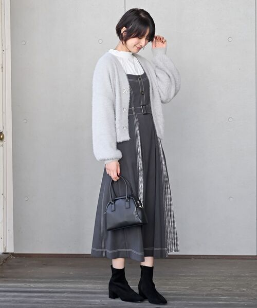 rps(アールピーエス)の「リボンボタンフェザーVネックカーディガン(カーディガン/ボレロ・レディース・アイボリー/ライトグレー/ピンク/パープル・フリー)」の13枚目の写真