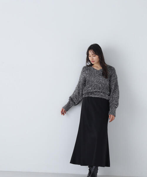 NATURAL BEAUTY BASIC(ナチュラルビューティーベーシック)の「◇【美人百花掲載】バイアスサテンナロースカート(スカート・レディース・ベージュ/チャコールグレー/ブラック・MEDIUM/SMALL)」の5枚目の写真