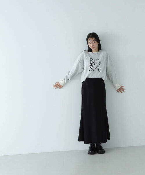 NATURAL BEAUTY BASIC(ナチュラルビューティーベーシック)の「◇【美人百花掲載】バイアスサテンナロースカート(スカート・レディース・ベージュ/チャコールグレー/ブラック・MEDIUM/SMALL)」の9枚目の写真