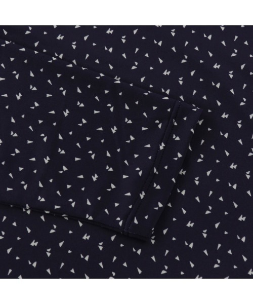 ZOY(ゾーイ)の「WOMENS トライアングルドットプリント 長袖モックネック(Tシャツ/カットソー・レディース・ネイビー・SMALL/MEDIUM/LARGE)」の3枚目の写真