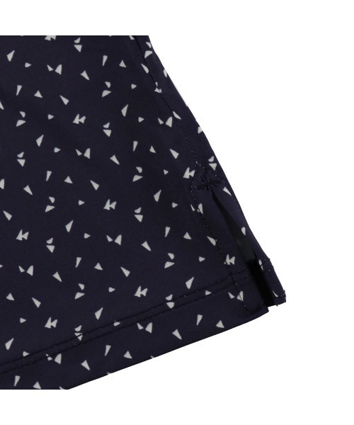 ZOY(ゾーイ)の「WOMENS トライアングルドットプリント 長袖モックネック(Tシャツ/カットソー・レディース・ネイビー・SMALL/MEDIUM/LARGE)」の2枚目の写真